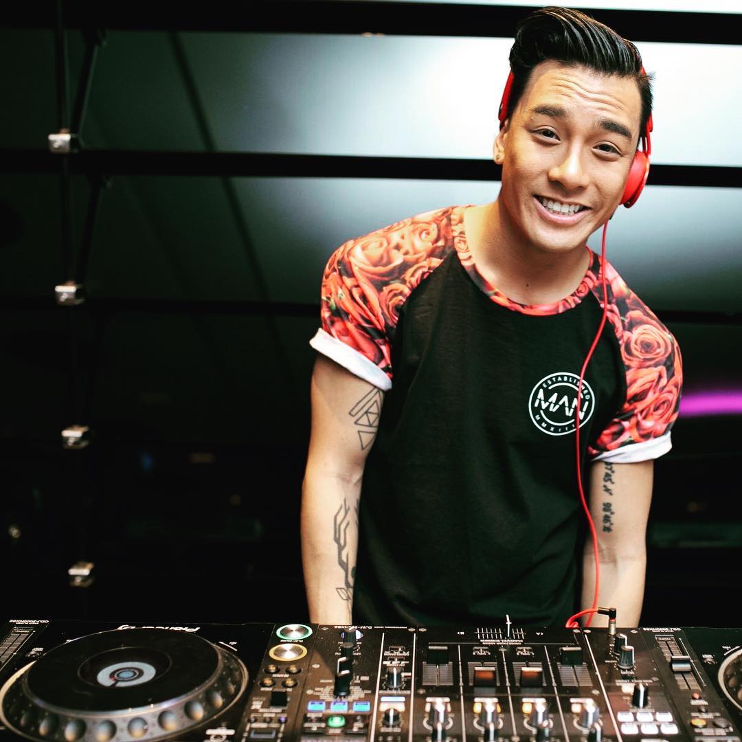 Диджей грув ремиксы. Диджей грув в молодости. Этой ночью ремикс. Евгений кушнир диджей. Фото диджея грува.