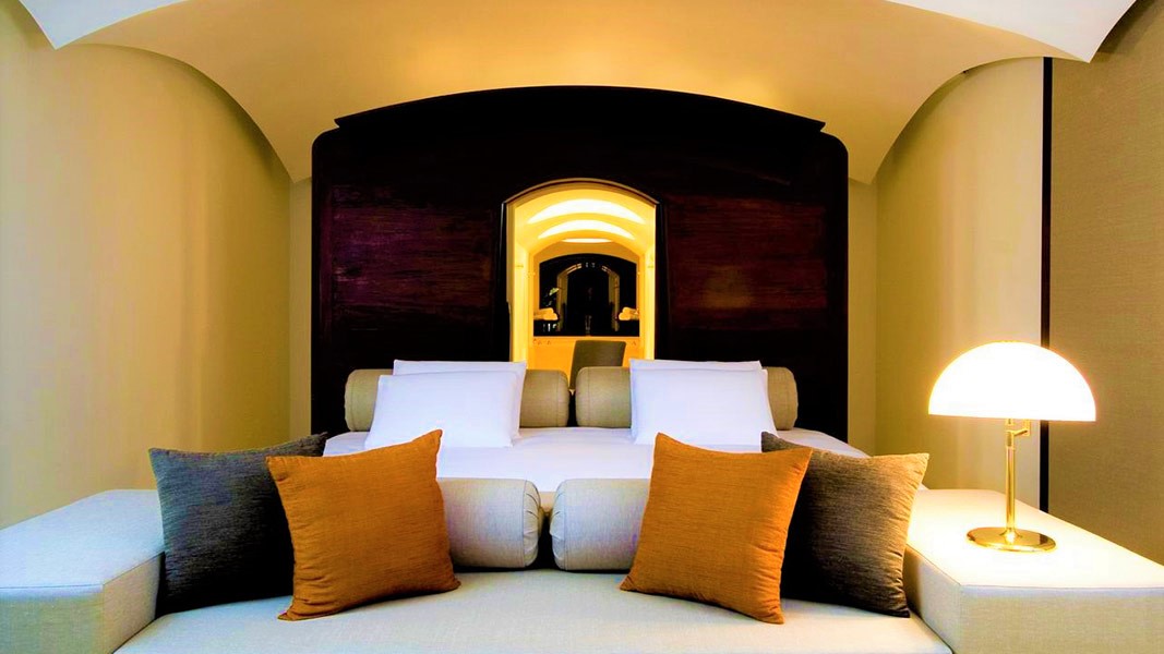 Cheap Luxury Gay Beach Hotel The Barai Hyatt Regency Hua Hin The